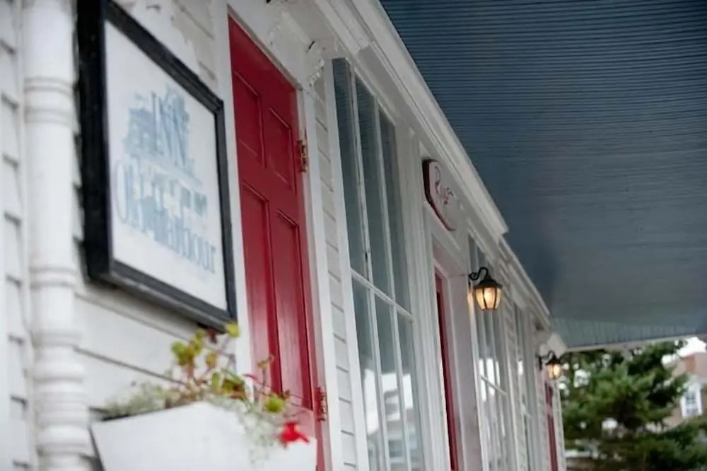 Inn at Old Harbor