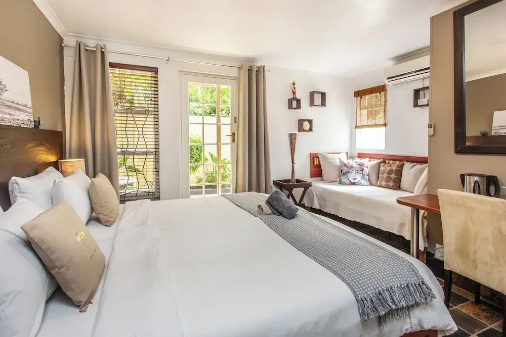 Toms Guest House