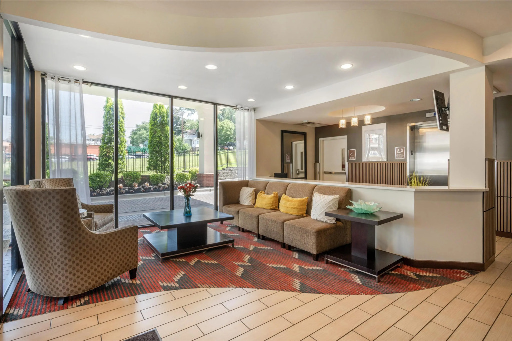 Best Western Plus College Park Hotel