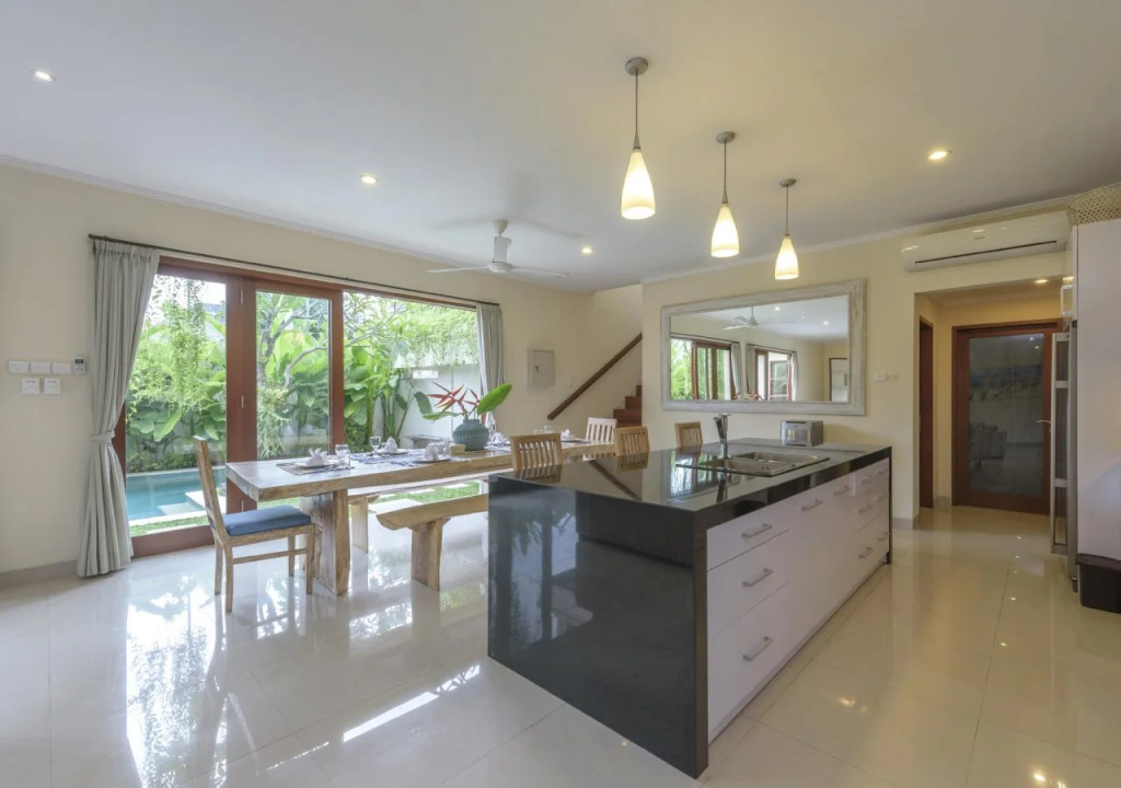 Villa Tepi Sungai
