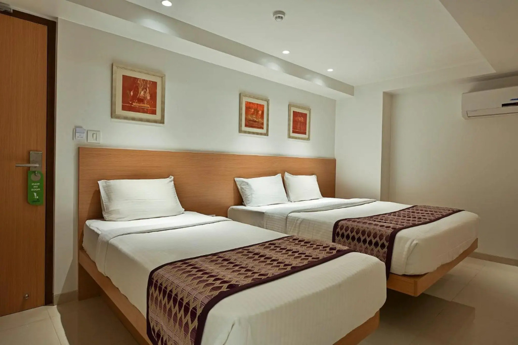 Hotel Leafio-Near Airport