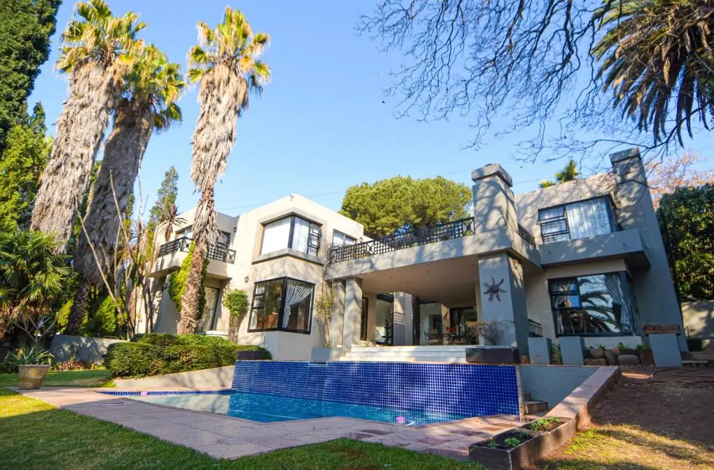112 on Kloof Villa
