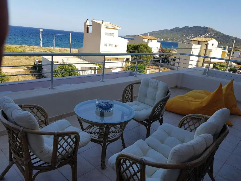 VILLA BY THE SEA VRAVRONA LOUTSA
