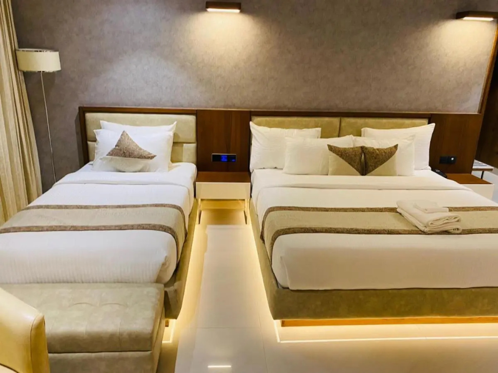 Royal Plaza Suites by RAK Rooms, Mangaluru
