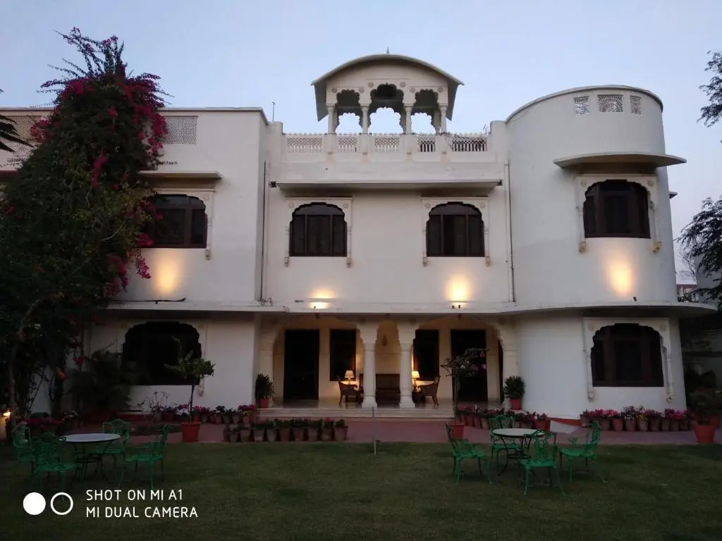 Hotel Meghniwas