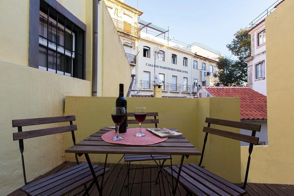 Cais do Sodré Duplex by Homing