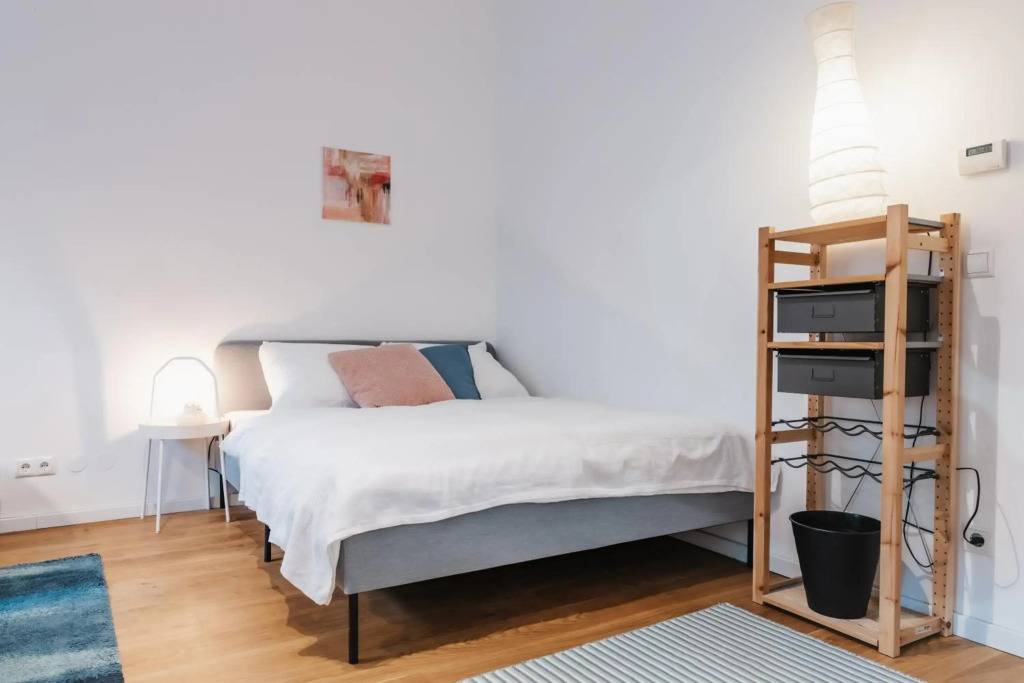 Cozy Apartment With Private Garden