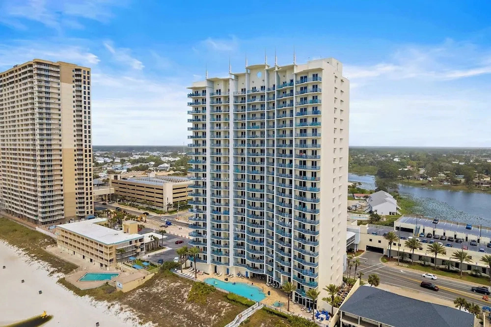 Sterling Breeze #604 Beachfront Condo w/ Balcony, Pool, Hot Tub & Pier Park