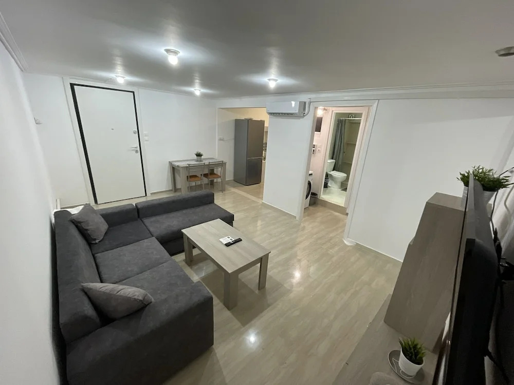 Charming 2-bed Apartment in Kallithea