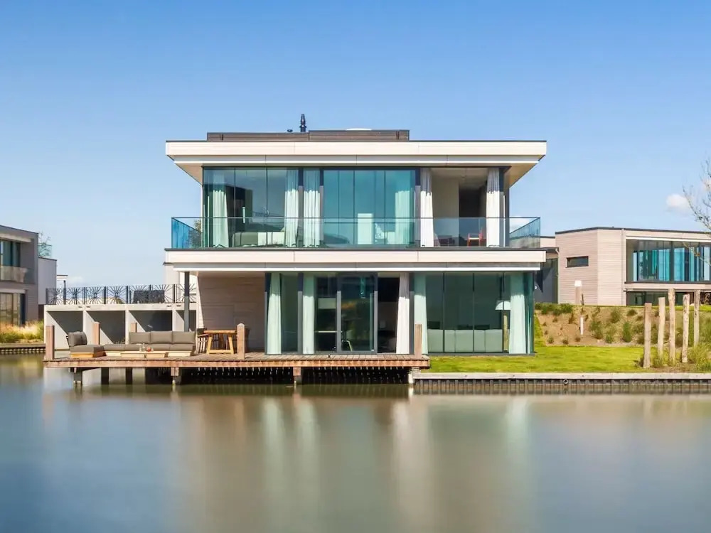 Waterfront holiday home in Arnemuiden