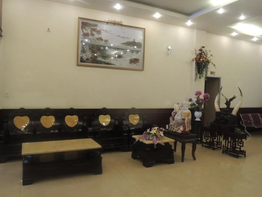 Hue Crown Boutique best hotel