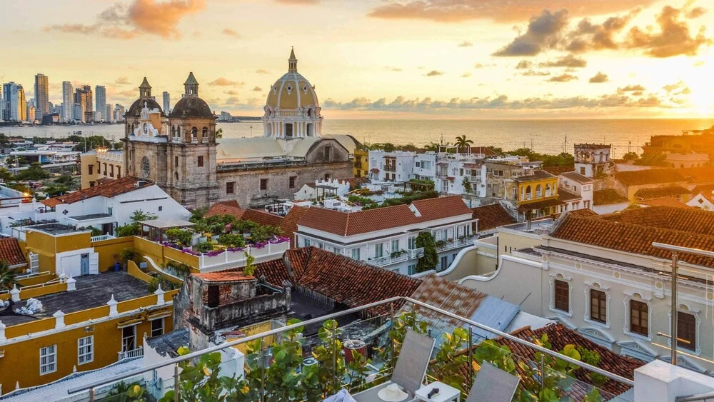 Study in the Old City of Cartagena E3m2 With Air Conditioning and Wifi
