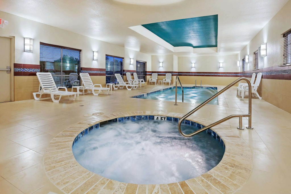 La Quinta Inn & Suites by Wyndham Pearsall
