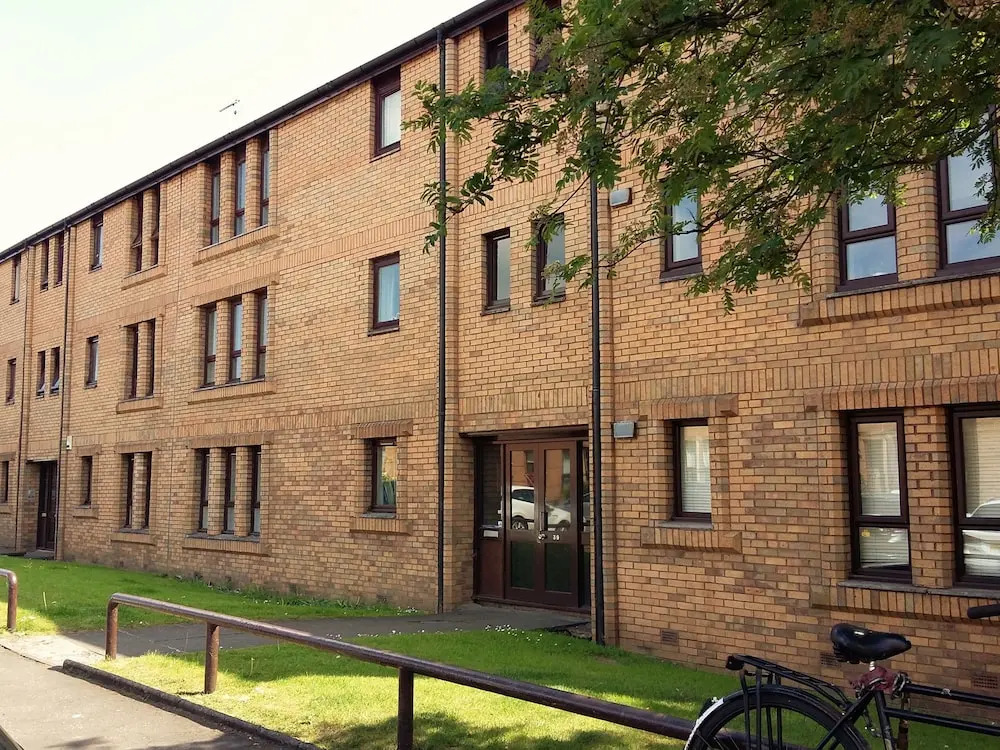Modern 2 Bedroom Glasgow Apartment
