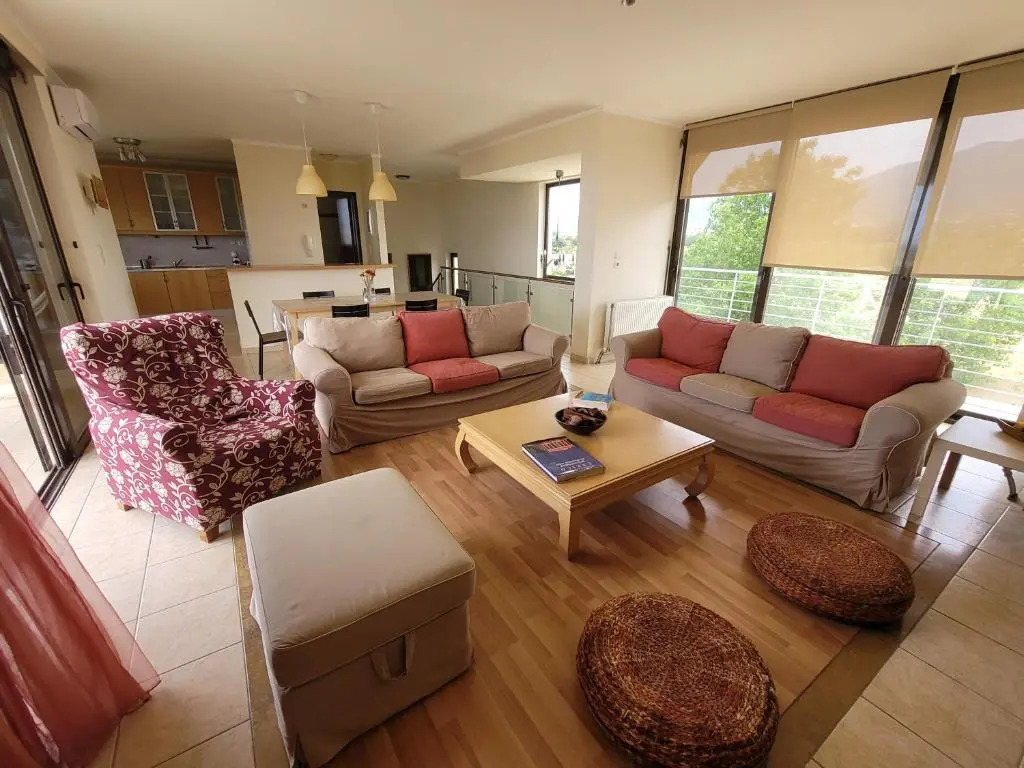 Luxury Xenos Villa 2 With 4 Bedrooms , Private Swimming Pool, Near The Sea