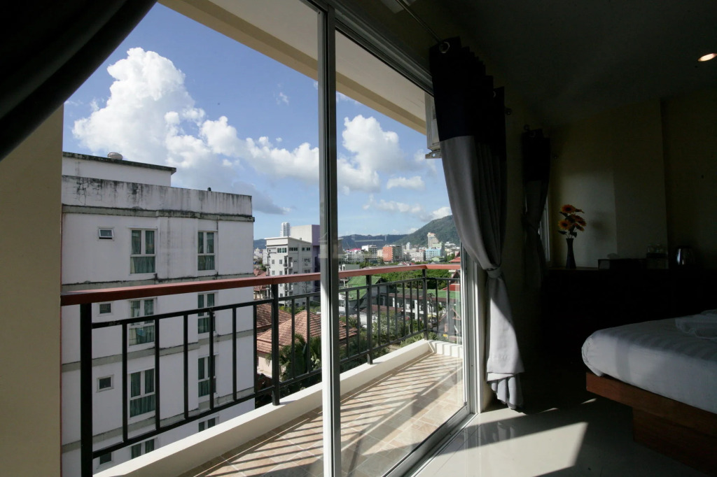 Calypso Patong Hotel