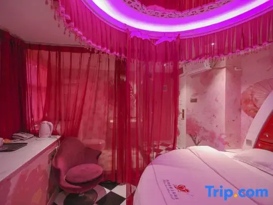 Shen8 Express Homestay (Shenzhen Huaqiangnan Subway Station)