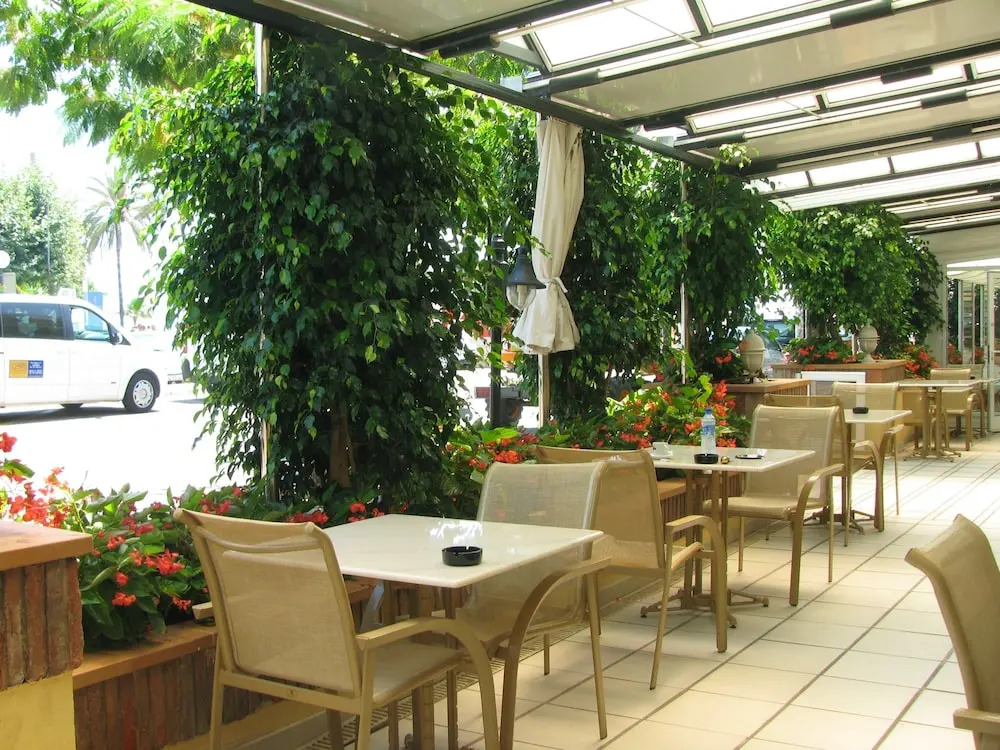 Hotel Rovira