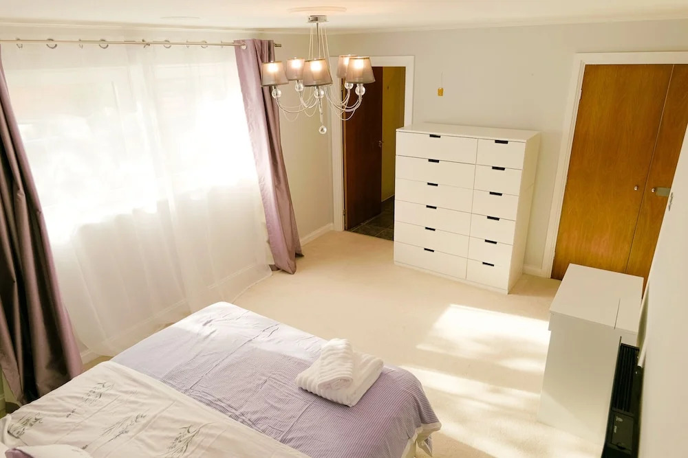 Stunning Holiday Stay With Free Gym and Parking