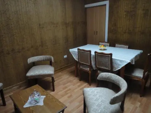 Hostal 5 Adobes