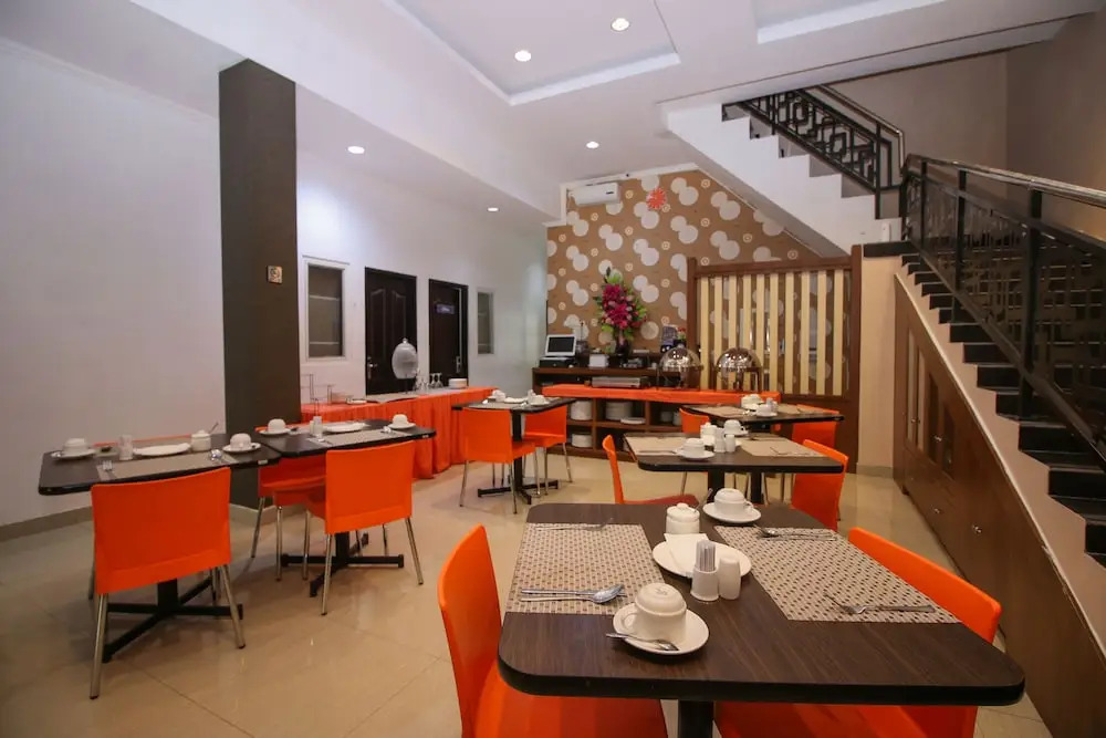 Airy Mapanget AA Maramis Manado