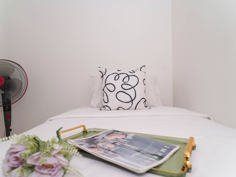 Neat And Nice 2Br At Apartment Bassura City