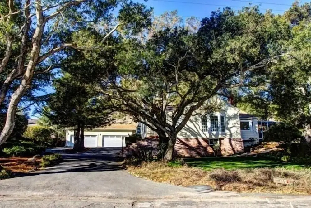 Historic Petaluma Vacation Rental on 1860s Farm!