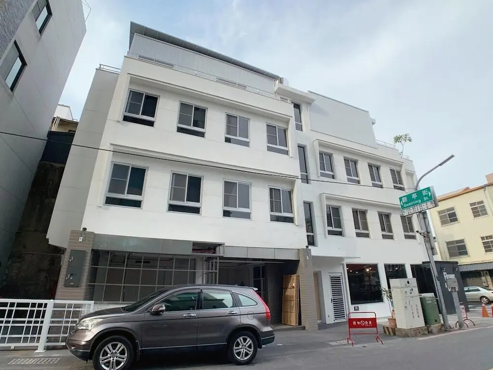 Lea's apartment B