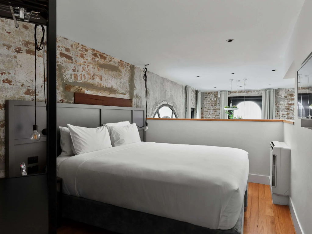 Hotel Woolstore 1888, Sydney - Handwritten Collection