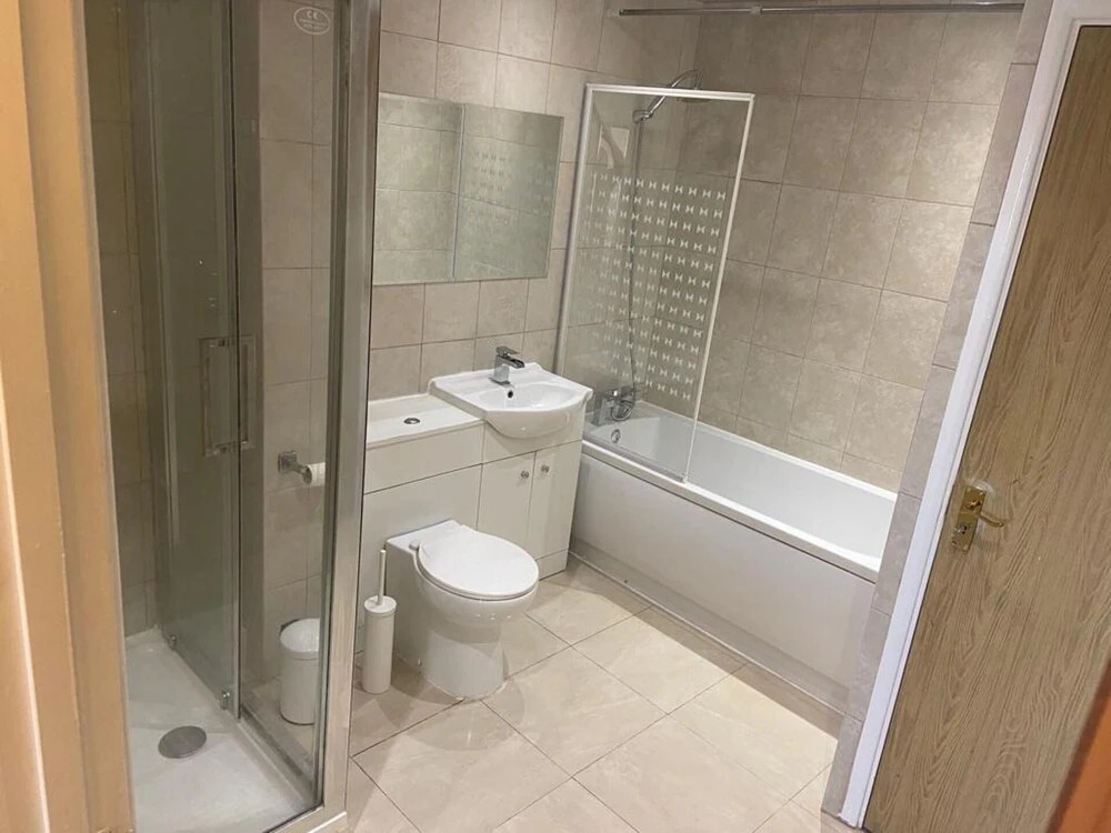 Cozy Two Bedroom Apartment Located in Gravesend