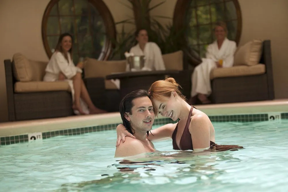 Chateau Merrimack Hotel & Spa