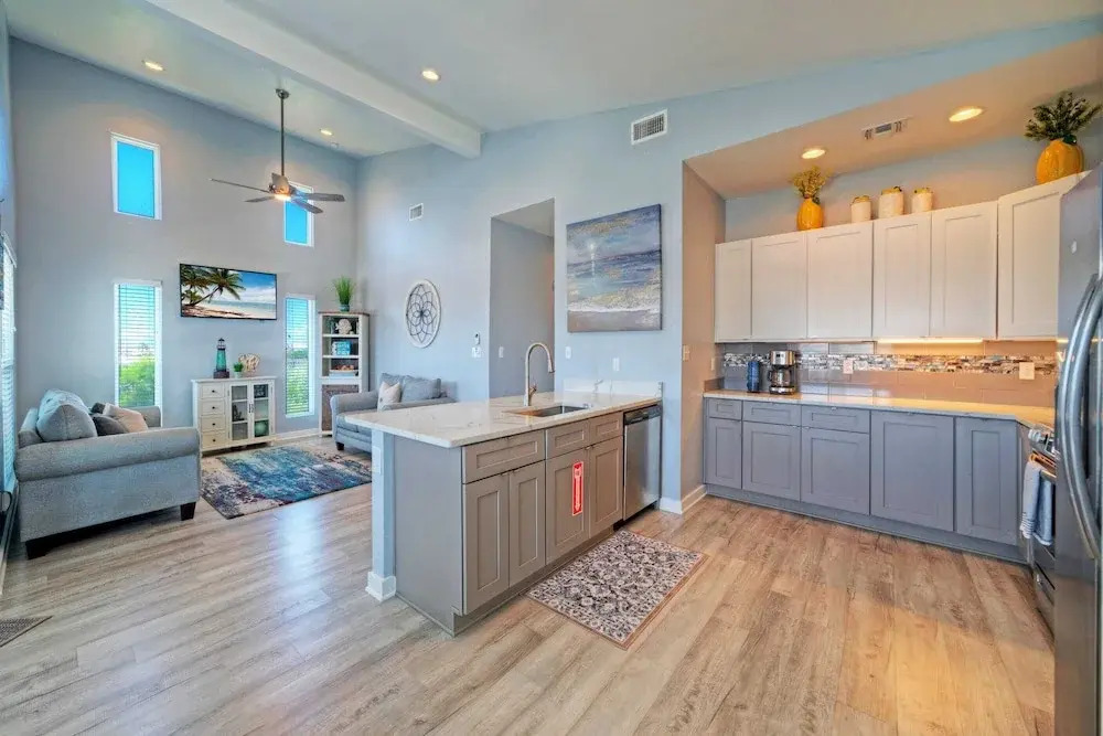 Family-friendly Beach Home Bbq, Patio & Fire Pit & Mins to Beach Bottoms Up by Avantstay