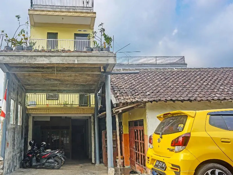 Spot On 91588 Ananda Guest House Batu