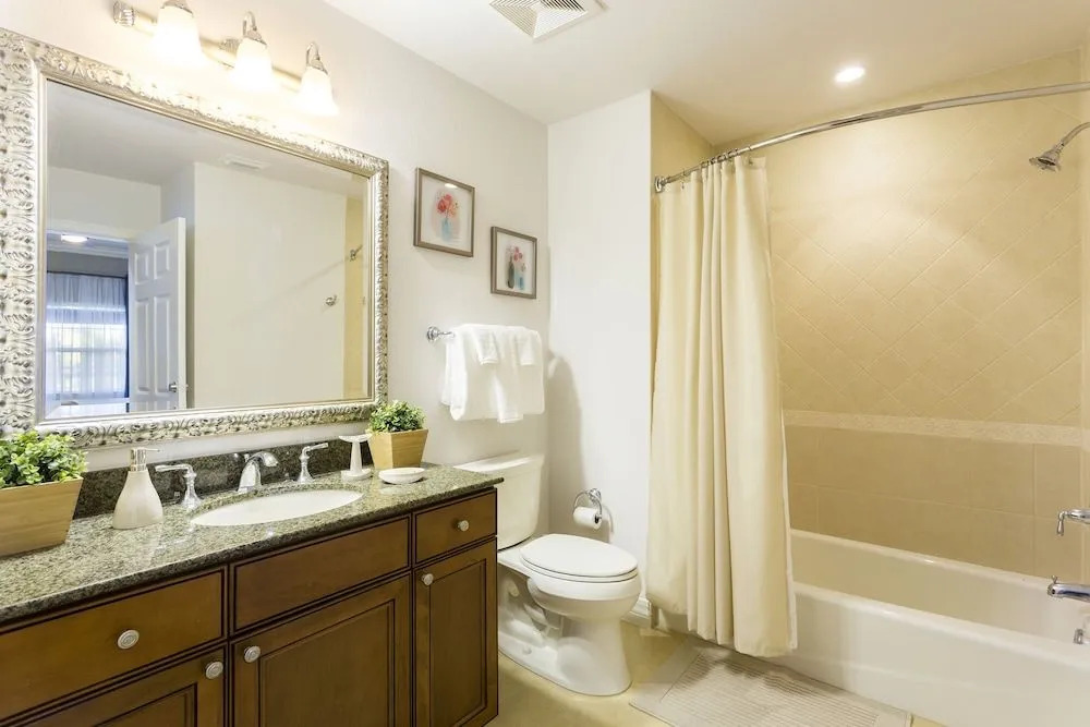 Stunning - All New Decor Nov 2015 - 3 Br condo by RedAwning