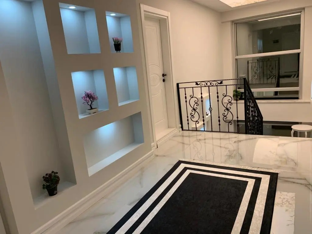 Villa Vadi-Isıtmalı havuzlu-Şömineli-Kış bahçeli-Tamamen Müstakil