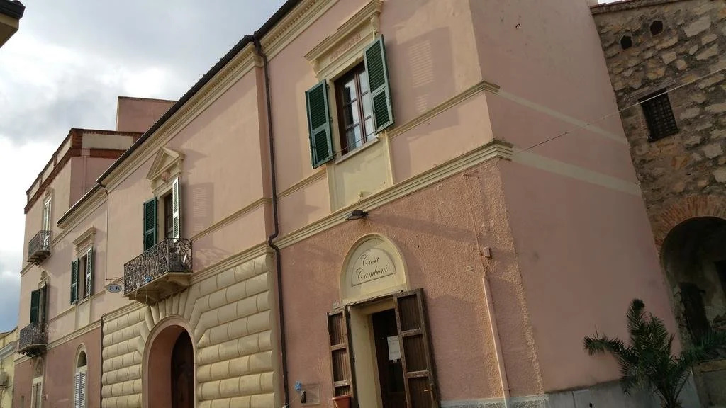 Casa Camboni-Dimora Storica Bed & Breakfast