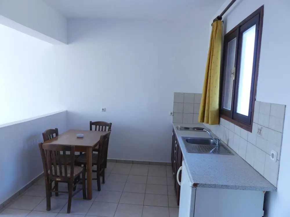 Marianthi Studios & Apartments