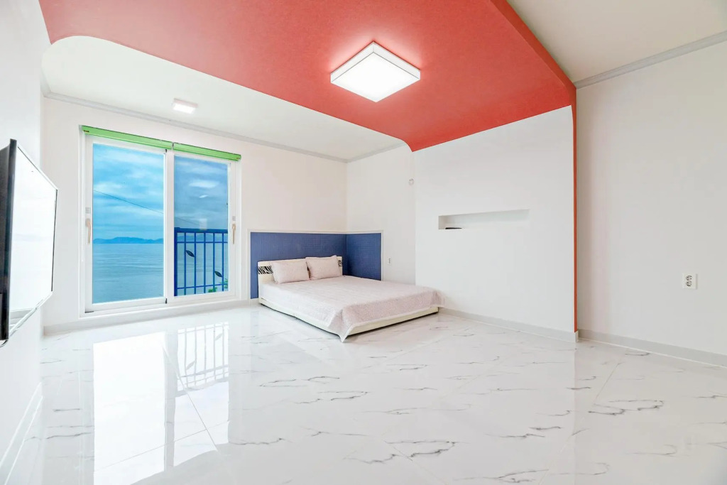 Namhae Modern Spa Pension