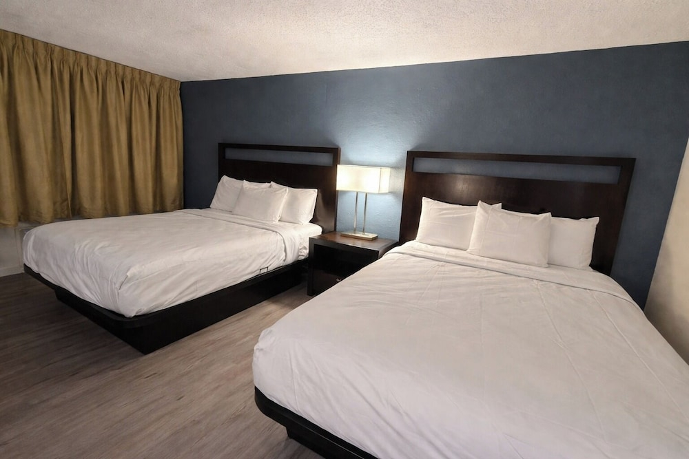Express Inn & Suites Greensville TX