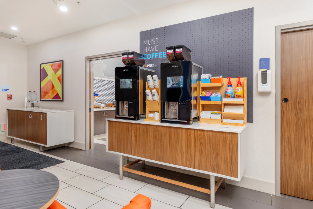 Holiday Inn Express & Suites - Medford by IHG