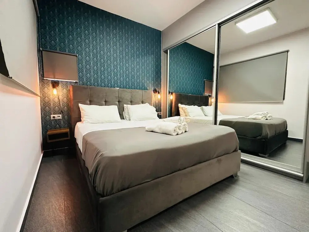 Ermou Downtown Suites by Athens Urban Retreat