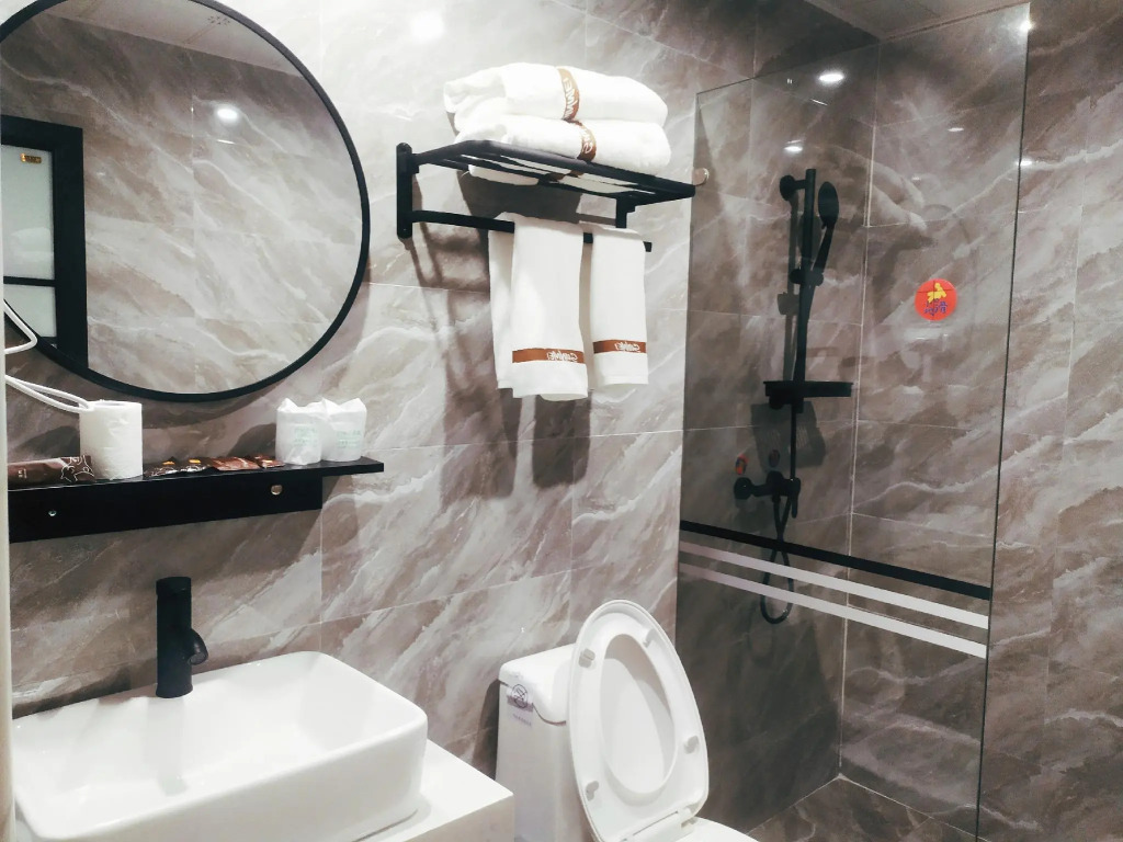 Jun Hotel Guangxi Hechi Dahua County National Square