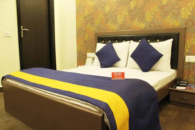 OYO 672 Hotel Diamond Inn