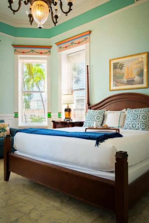 Southernmost House - Adult Exclusive
