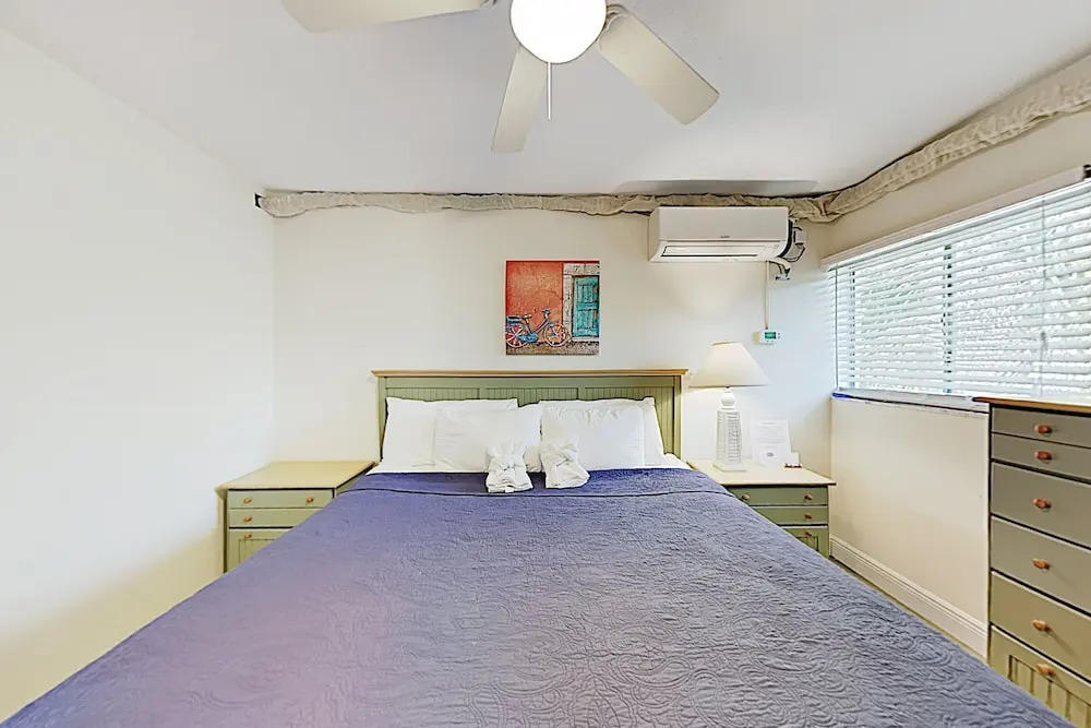 New Listing! Tranquil Getaway 350 To Prized Beach 1 Bedroom Apts