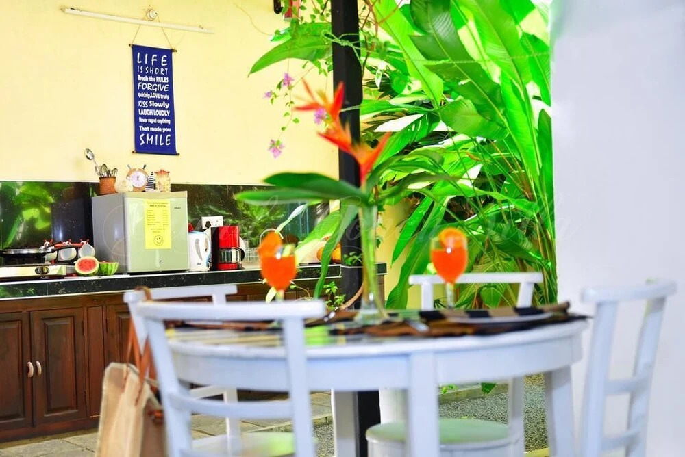 Grand Conch 4 BR Villa -3 Min walk to the beaches
