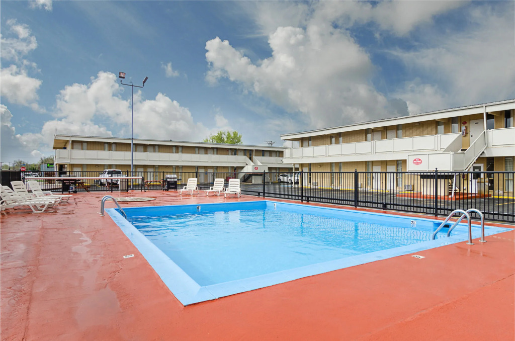 Alamo Inn & Suites