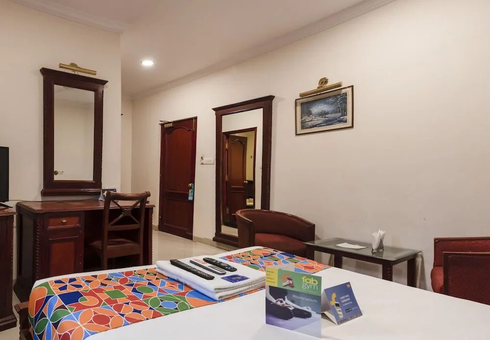 OYO 8198 Hotel Raj International