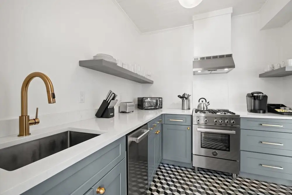 NEW The Adaline 4 Updated Hyde Park Apt