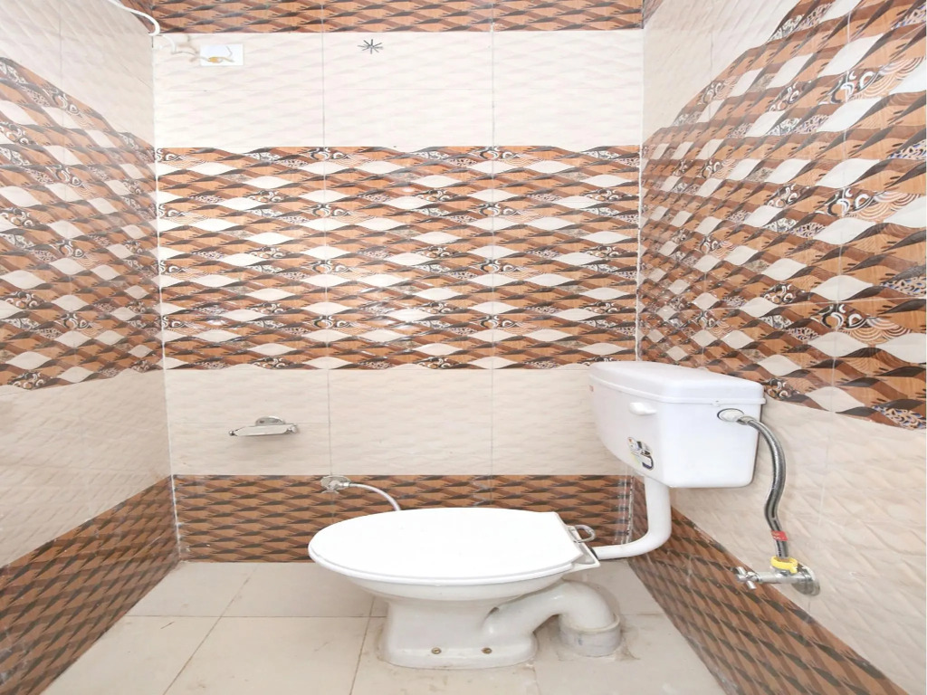 OYO 11369 Hotel Noor Plaza